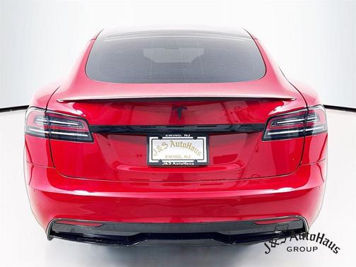 2022 Tesla Model S Plaid