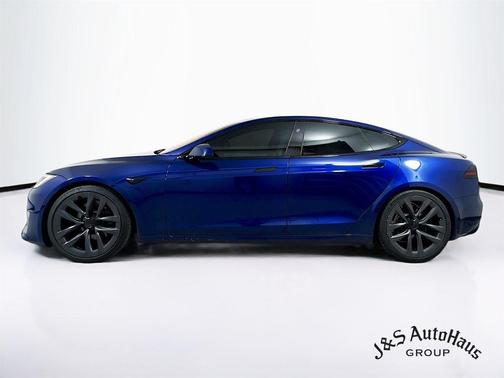 2022 Tesla Model S Base