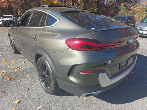 2023 BMW X6 xDrive40i