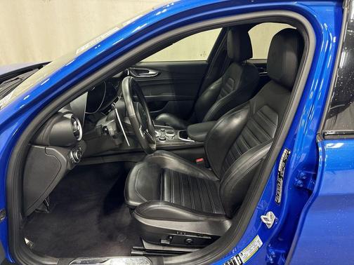 2023 Alfa Romeo Giulia Quadrifoglio