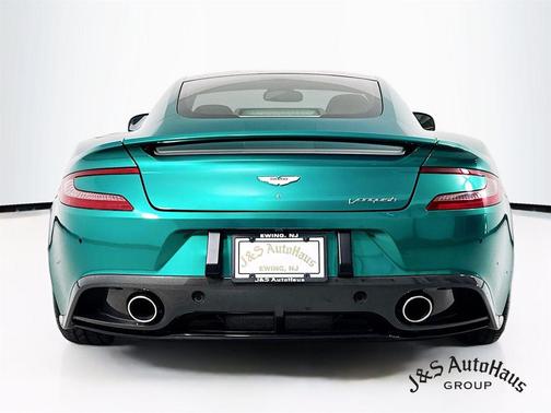 2017 Aston Martin Vanquish V12