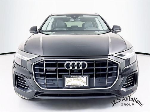 2022 Audi Q8 55 Premium