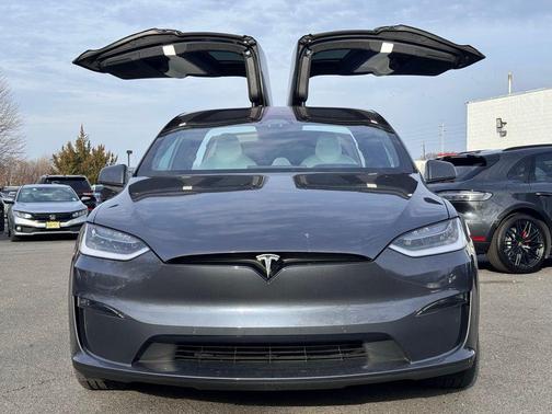 2022 Tesla Model X Dual Motor All-Wheel Drive