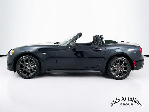 2018 FIAT 124 Spider Base