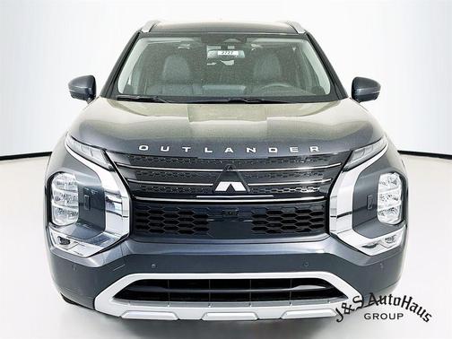 Graphite Gray 2024 Mitsubishi Outlander PHEV SEL