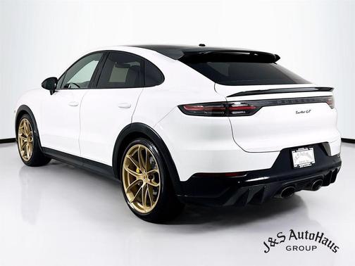 2023 Porsche Cayenne Turbo GT