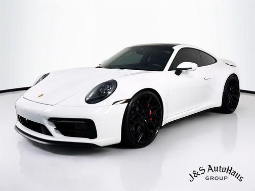 2022 Porsche 911 Carrera 4 GTS