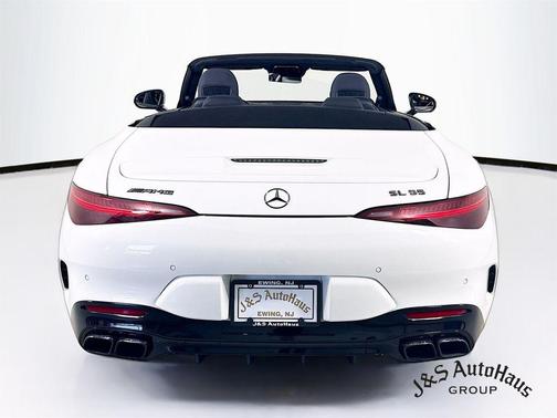 2022 Mercedes-Benz AMG SL 55 Base