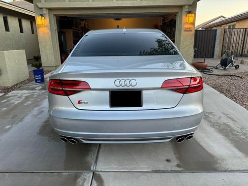2015 Audi S8 4.0T