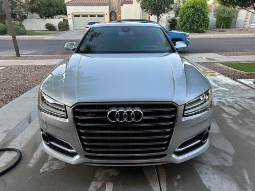 2015 Audi S8 4.0T