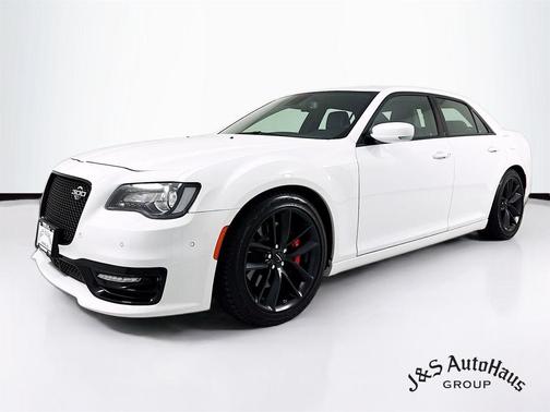 2023 Chrysler 300 C