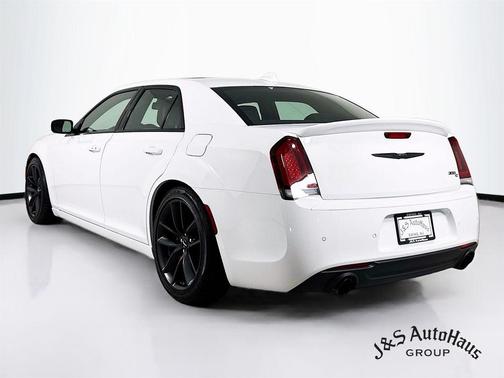 2023 Chrysler 300 C