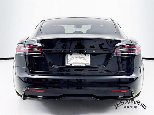 2023 Tesla Model S Base