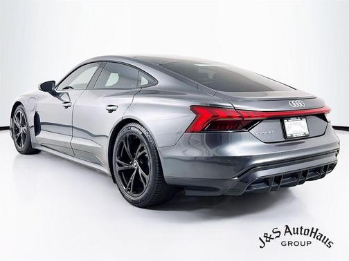 2022 Audi e-tron GT Premium Plus