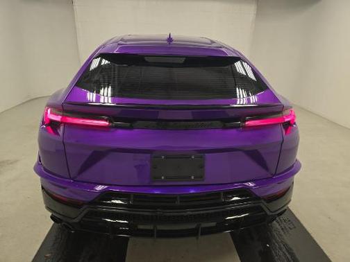 2023 Lamborghini Urus S