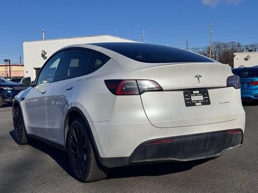 2022 Tesla Model Y Long Range Dual Motor All-Wheel Drive