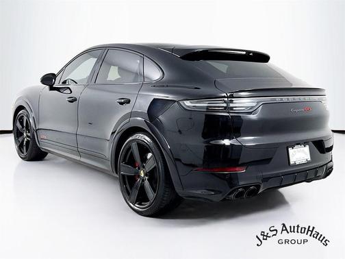 2022 Porsche Cayenne GTS