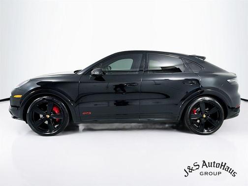 2022 Porsche Cayenne GTS