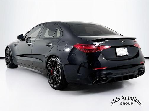 2024 Mercedes-Benz AMG C 63 S E Performance