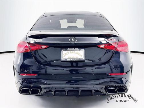 2024 Mercedes-Benz AMG C 63 S E Performance