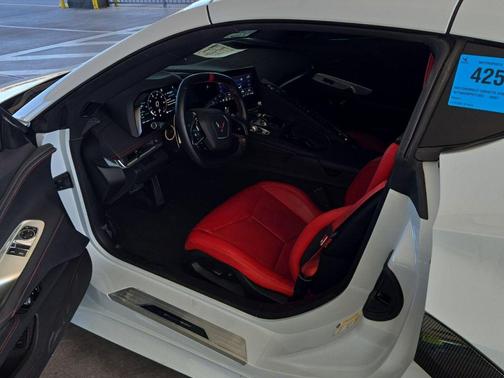 2023 Chevrolet Corvette Stingray w/1LT