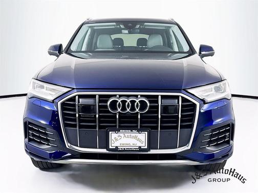2022 Audi Q7 55 Premium Plus