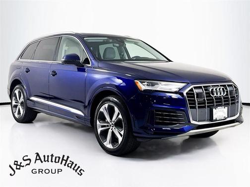 2022 Audi Q7 55 Premium Plus