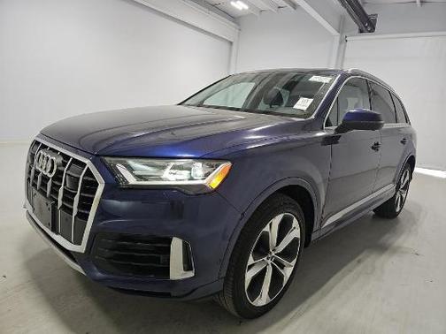 2022 Audi Q7 55 Premium Plus
