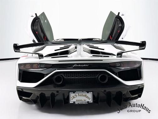 2021 Lamborghini Aventador SVJ Roadster