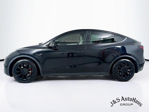 2021 Tesla Model Y Standard Range Rear-Wheel Drive