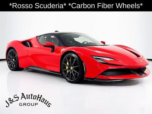 2023 Ferrari SF90 Stradale Base