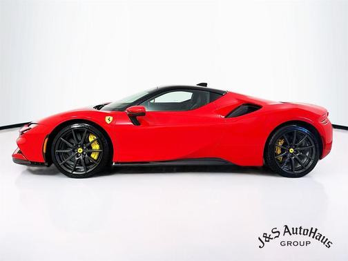 2023 Ferrari SF90 Stradale Base