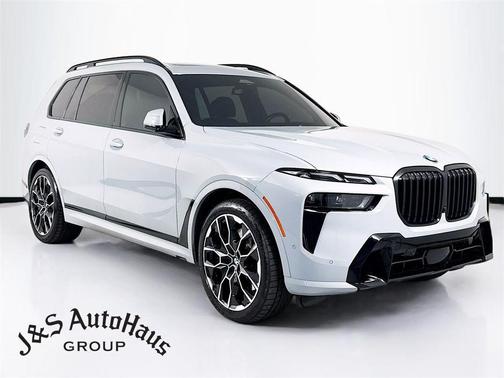 2025 BMW X7 xDrive40i