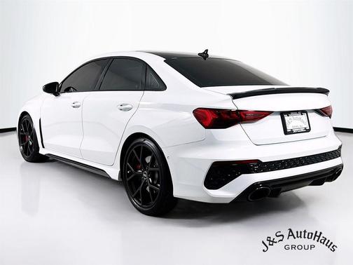 2024 Audi RS 3 TFSI quattro S tronic