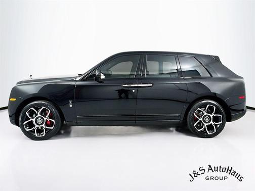 2022 Rolls-Royce Cullinan Black Badge