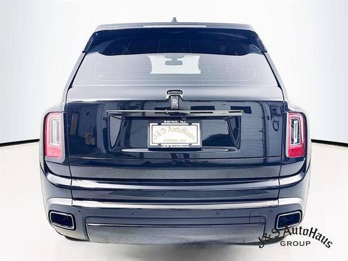 2022 Rolls-Royce Cullinan Black Badge