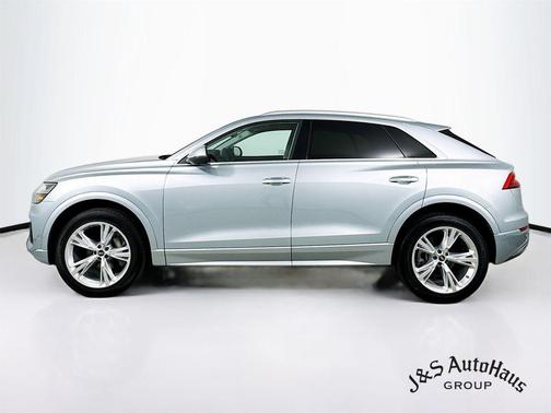 2023 Audi Q8 55 Premium Plus