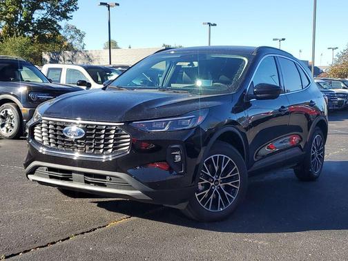 2026 Ford Escape PHEV SE