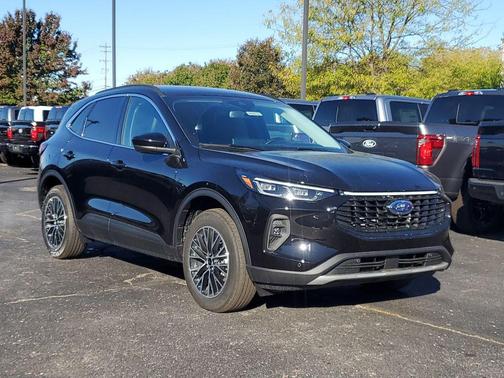 2026 Ford Escape PHEV SE