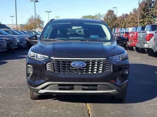 2026 Ford Escape PHEV SE