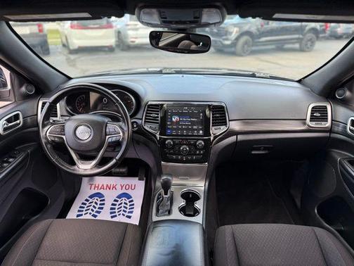 2022 Jeep Grand Cherokee Laredo