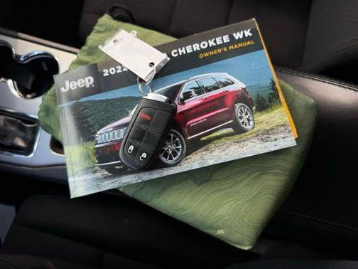 2022 Jeep Grand Cherokee Laredo