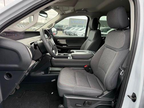 2025 Ford Expedition Max Active 4x4