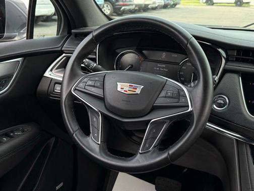 2022 Cadillac XT5 Luxury