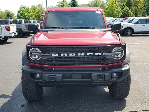 Ruby Red Metallic Tinted Clearcoat 2026 Ford Bronco Big Bend