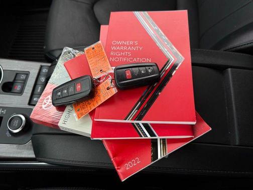 2022 Toyota Highlander Limited