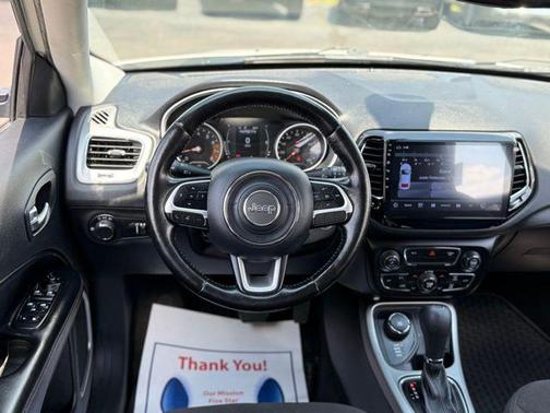 2022 Jeep Compass Latitude Lux
