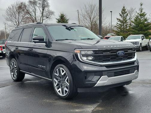 Agate Black Metallic 2026 Ford Expedition Platinum
