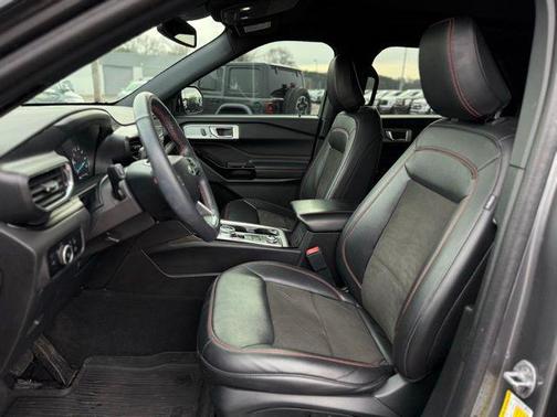 2024 Ford Explorer ST-Line