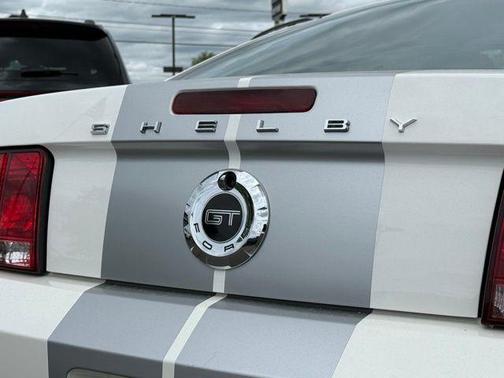Performance White Clearcoat 2007 Ford Mustang GT